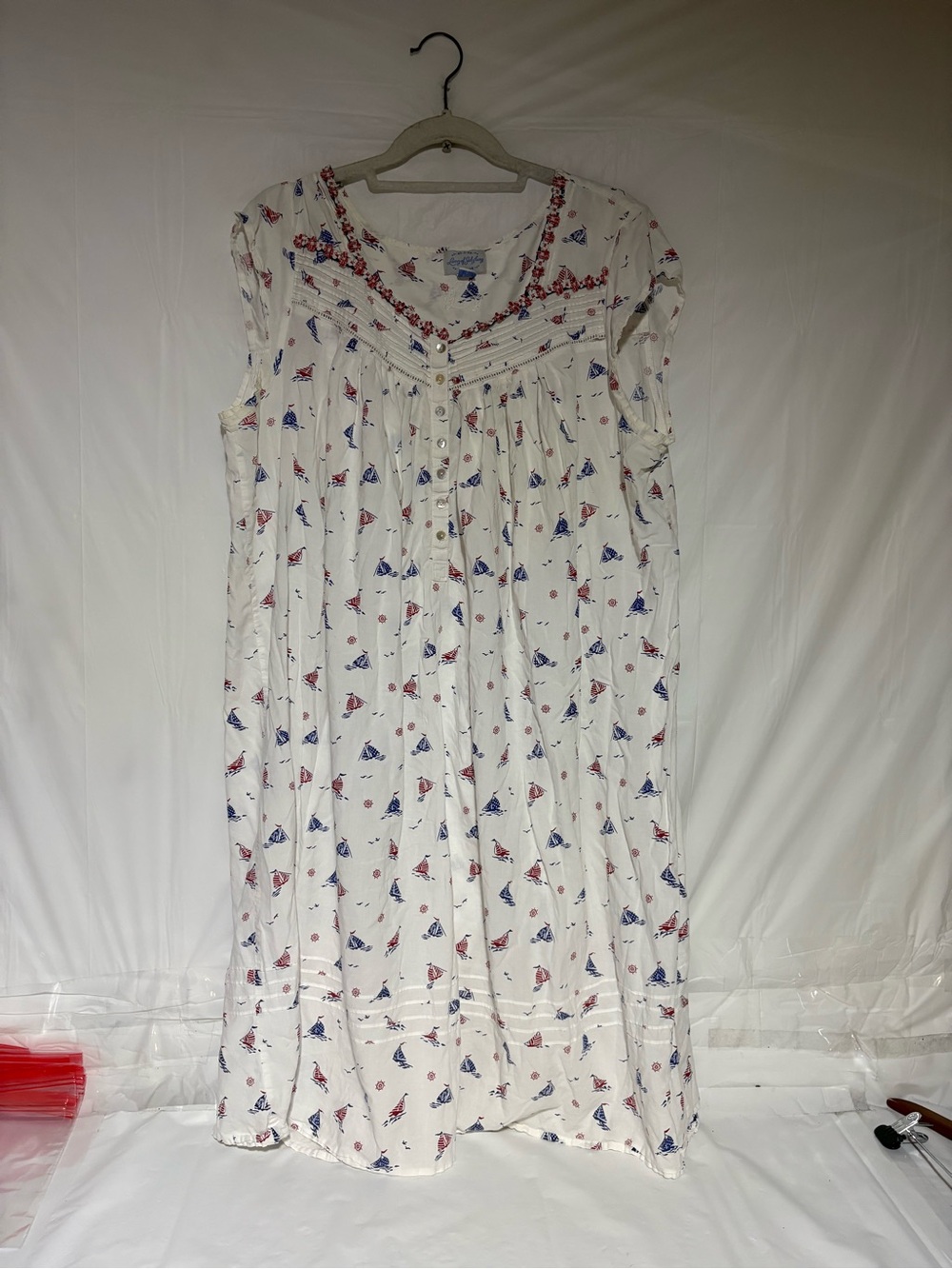 Lanz of Salzburg  White Nightgown with Red & Blue Print sz 1 X